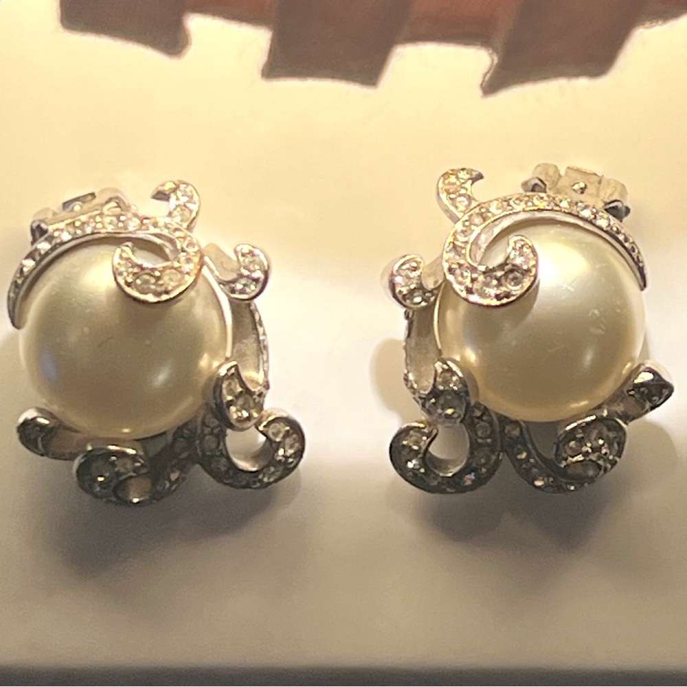 Vintage Marvella rare Pearl and Silver Earrings